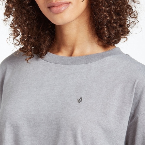 NWT Volcom Stone Tech Short Sleeve Oversized Tee in Heather Grey - Picture 2 of 9